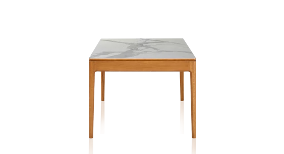 Table salle à manger en chêne et céramique 8 personnes avec bois teinte merisier et plateau céramique effet marbre blanc 210x90 cm